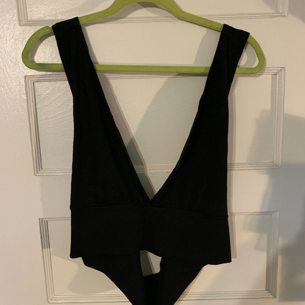 NWOT Shein Criss Cross Back Crop Top